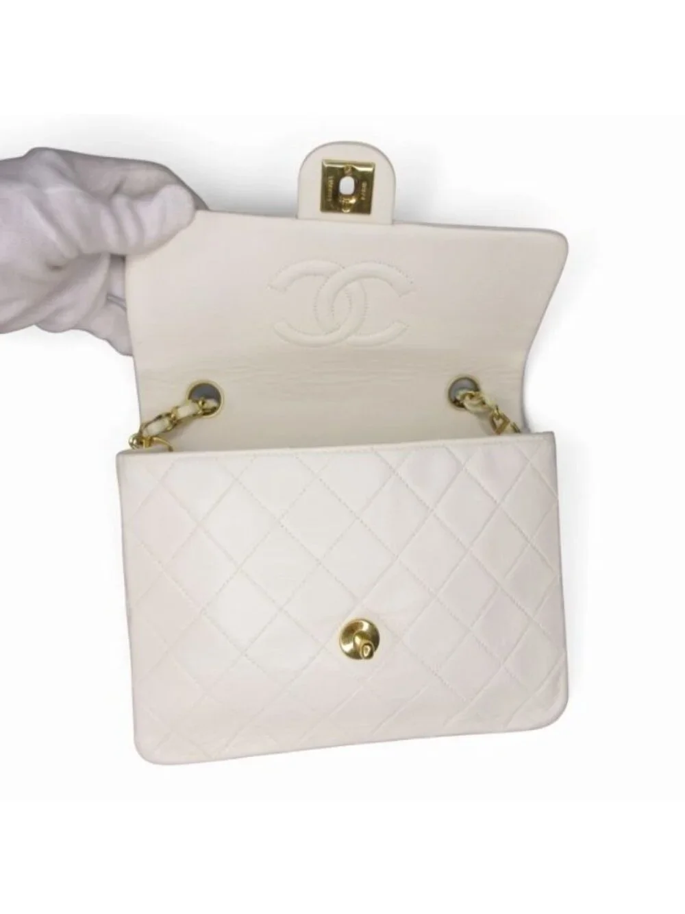 Chanel Quilted Chain Shoulder Bag Cross Lambskin White